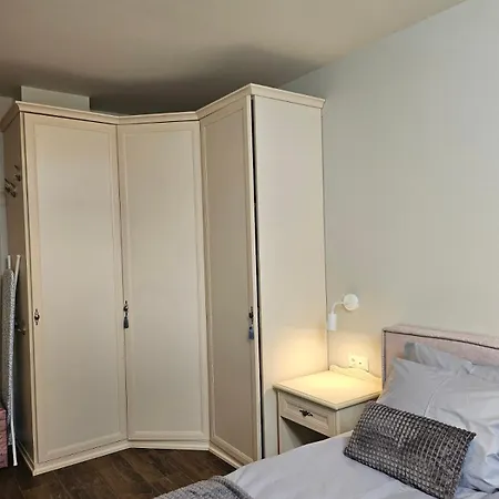 Iglika 2, A13 & A14 شقة بوروفتس